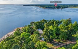 333 Holly Circle, Etoile, TX 75944