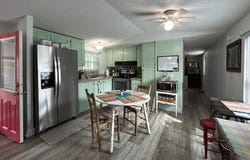 31 Riverview Dr, Ellenton, FL 34222