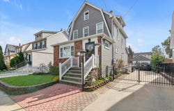 17 Everett Street, Lynbrook, NY 11563