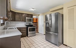 6111 Great Dane Dr, Bethel Park, PA 15102