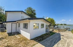 196 E Lake View Trail, Sandia, TX 78383