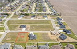 405 Sundown Lane, Chatham, IL 62629