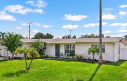 500 FLORIDA Circle S, APOLLO BEACH, FL 33572