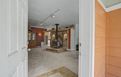 27540 E WELCHES Rd, Welches, OR 97067