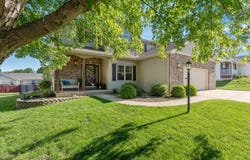 704 Hawk Drive, Mahomet, IL 61853