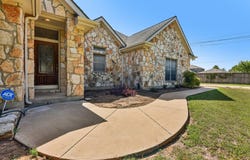 100 Grove Ln, Buda, TX 78610