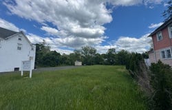 814 E 3Rd St, Plainfield City, NJ 07062-1017