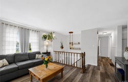 8191 Mantova Dr, Clay, NY 13041