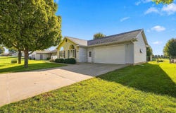424 Amber Lane, Elk Run Heights, IA 50707