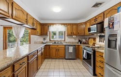 1535 Meridian St, Fall River, MA 02720
