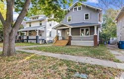 836 S COLUMBIA Avenue, Springfield, IL 62704