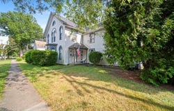 178 E Bridge Street, Berea, OH 44017