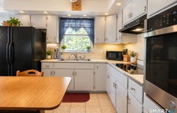 129 Mueller Drive, Hamden, CT 06514