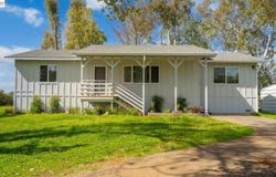 3710 Lakeview Dr, Shingle Springs, CA 95682
