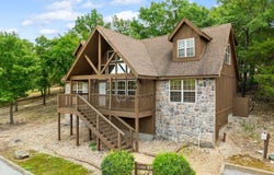 92 Cantwell Lane, Branson West, MO 65737