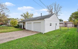 244 N 23rd Street N, Springfield, MI 49037
