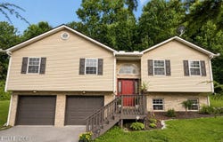 105 Cedar Circle, Jacksboro, TN 37757