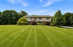 13 James Wilkinson Road, Rock Tavern, NY 12575