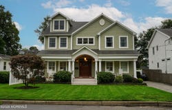 5 Lakeside Avenue, Rumson, NJ 07760