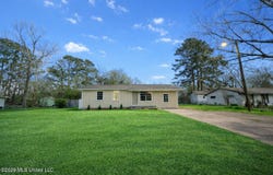 352 Beverly Circle, Crystal Springs, MS 39059