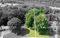 376 A & B E French Avenue, Burnside, KY 41519