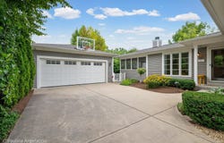 218 Coolidge Avenue, Barrington, IL 60010