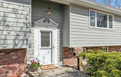 16 Briscoe Street, Woburn, MA 01801