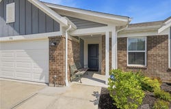 790 Hunters Run Drive, Brookville, OH 45309