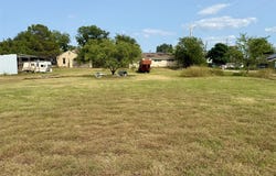 E Leslie Street, Hamilton, TX 76531