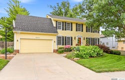 16010 Davenport Street, Omaha, NE 68118