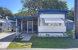 4832 Rollings St, Zephyrhills, FL 33542