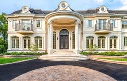 566 E Shore Road, Kings Point, NY 11024