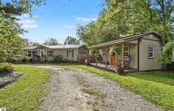 691 N Duffield Road, Sumner, MI 48889