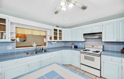 521 S LARRY Circle, BRANDON, FL 33511