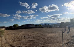 27 Private Drive, Alcalde, NM 87511