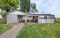 1300 Dekker rd, Outlook, WA 98938