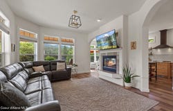 5326 E Shoreline Dr, Post Falls, ID 83854