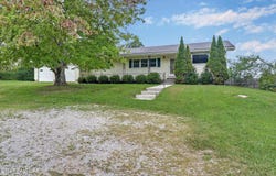 4357 Round Mountain Rd, Jamestown, TN 38556