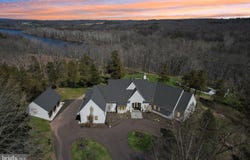 2 CEDAR Lane, ERWINNA, PA 18920