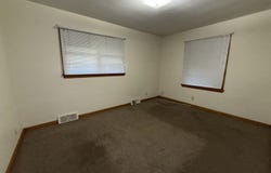 4843 S 4th St, Louisville, KY 40214