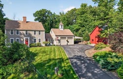 37 Champeaux, Brimfield, MA 01010