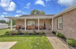 245 Beech Ave, OAK HILL, WV 25901