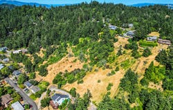 E 38TH AVE, Eugene, OR 97405