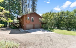 2231 Old Ferry Road, Shady Cove, OR 97539