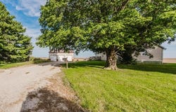 6528 Lilac Road, Clinton, IL 61727