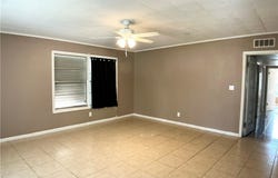 2101 E Mesquite Lane, Victoria, TX 77901
