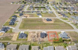 408 Sundown Lane, Chatham, IL 62629