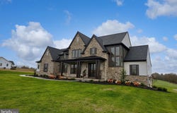 72 BOMBERGER Road, LITITZ, PA 17543