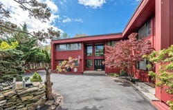 84 Bogerts Mill Rd, Harrington Park Boro, NJ 07640-1713
