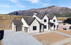 1258 W CARIBOU Ct, Pleasant View, UT 84414